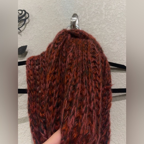Red and Black Knit Scarf Infinity One Size - Picture 3 of 3